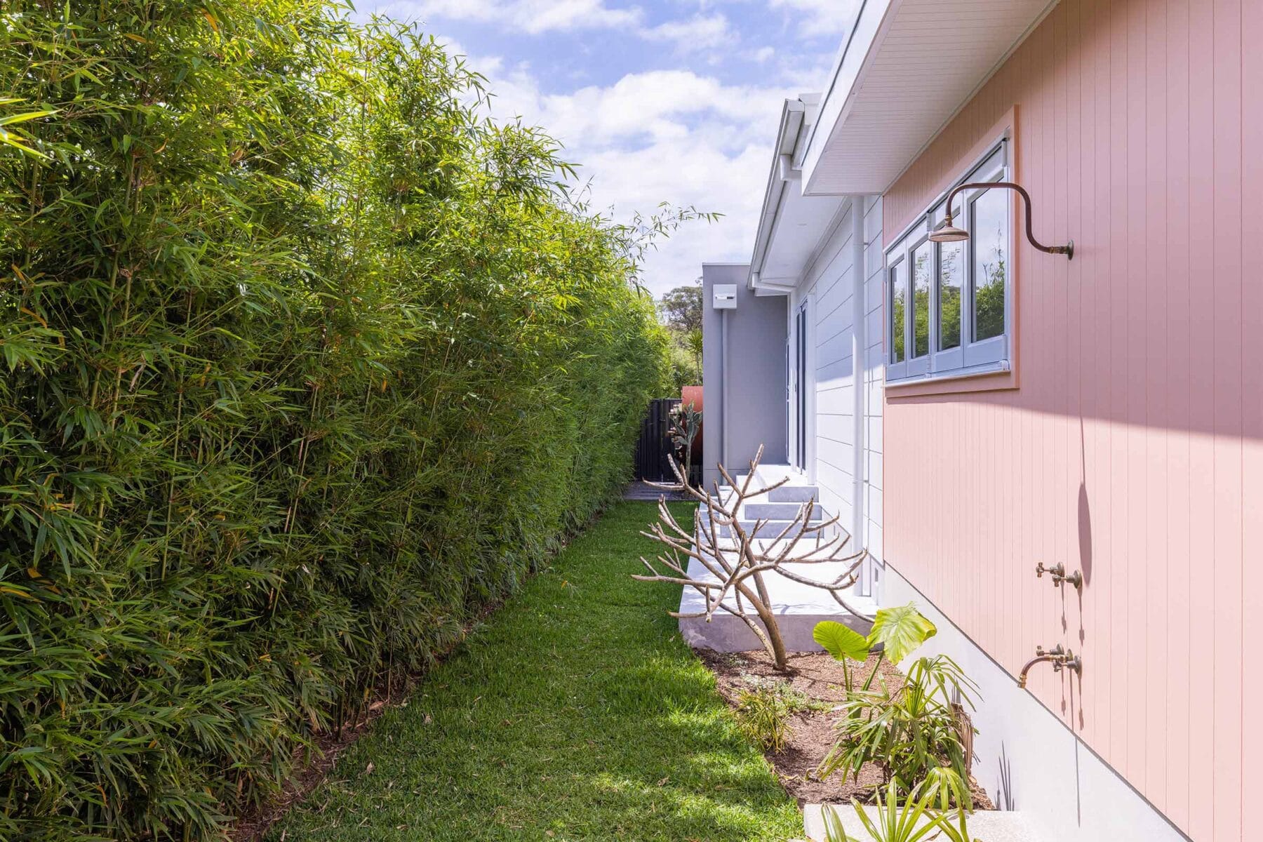 Project Discovery (Shoalhaven Heads, South Coast, NSW) - outdoor shower